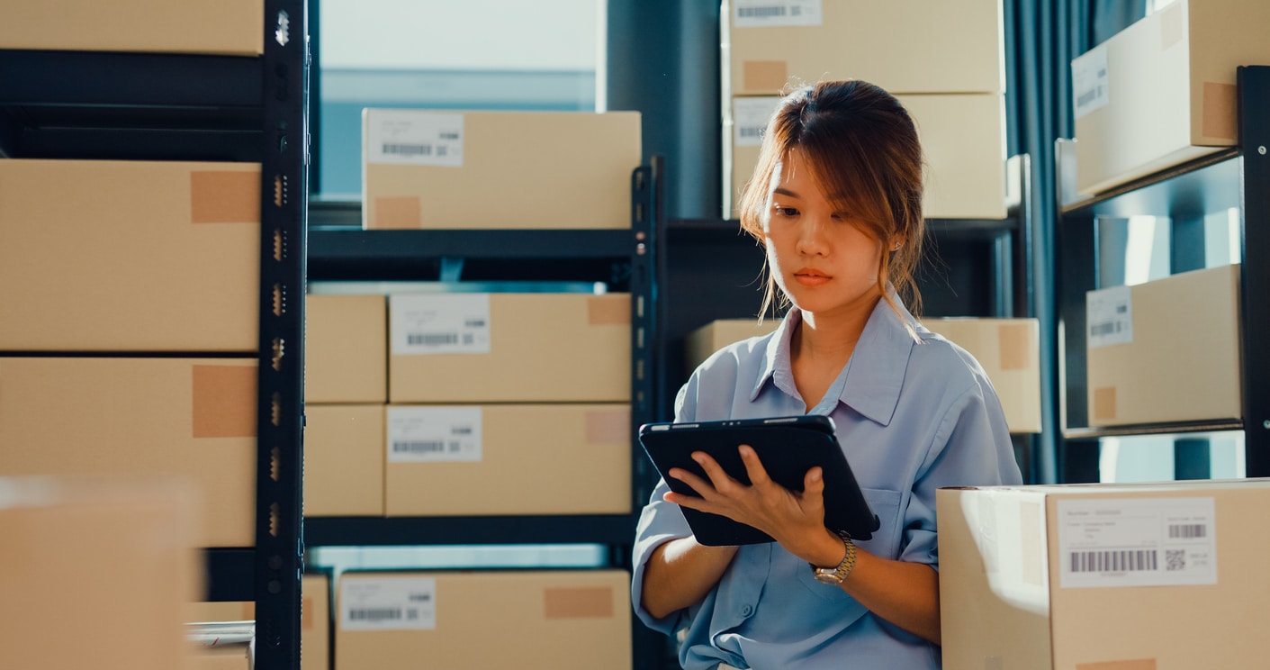 Supply chain diversification allows a young woman to review a list of potential suppliers ahead of expected disruptions.